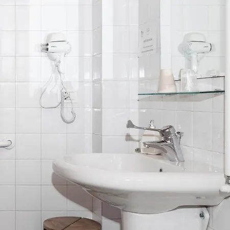 בית חווה Cascina Scanna *